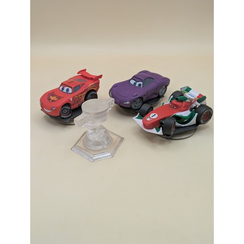 Disney Infinity 1.0 Car Lot Lightning McQueen Francesco Holley Piston Cup Trophy